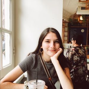 Meet your Posher, Isabella